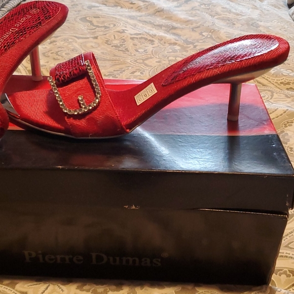 Pierre Dumas red kitten heal sandle.BNWB - Picture 2 of 9